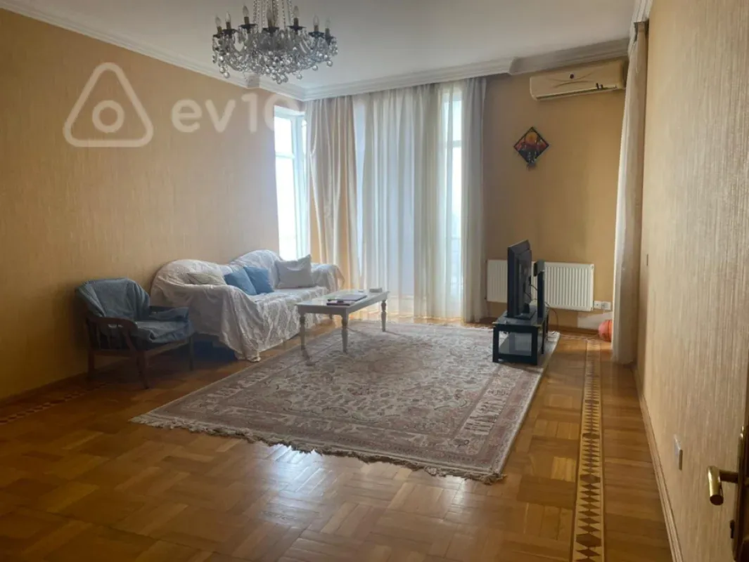 Kirayə verilir 3 otaqlı yeni tikili 124 m²
