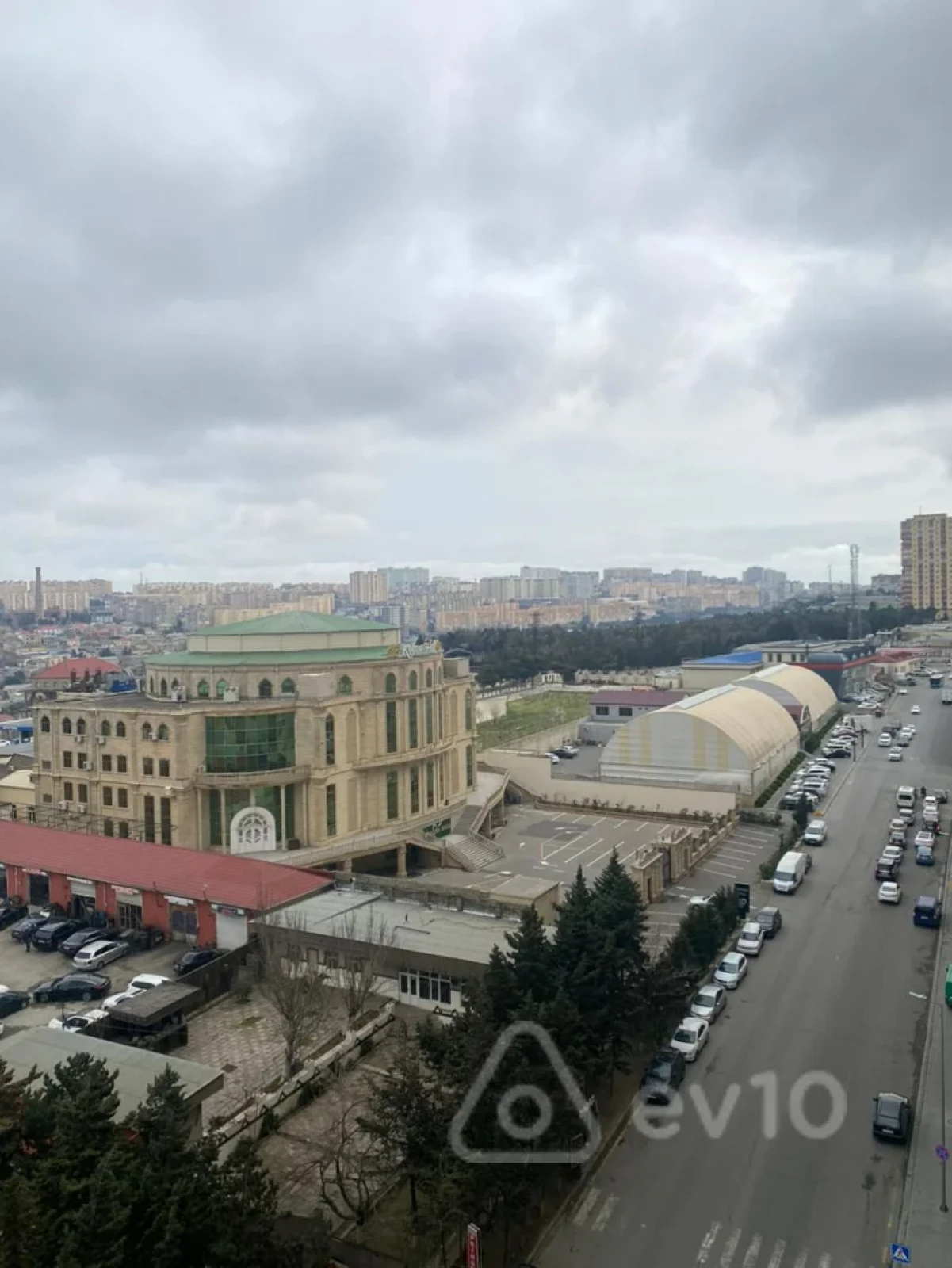 Kirayə verilir 3 otaqlı yeni tikili 124 m²