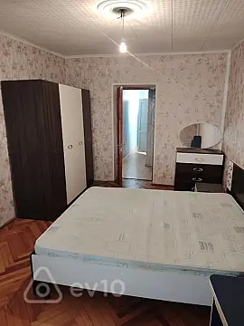 Kirayə verilir 3 otaqlı köhnə tikili 90 m²