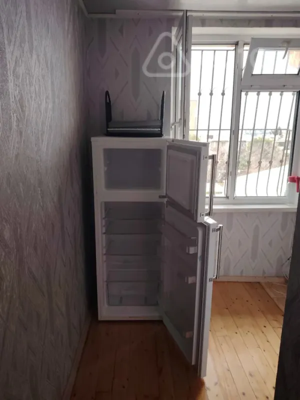 Kirayə verilir 3 otaqlı köhnə tikili 90 m²