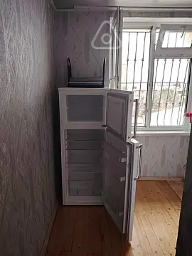 Kirayə verilir 3 otaqlı köhnə tikili 90 m²
