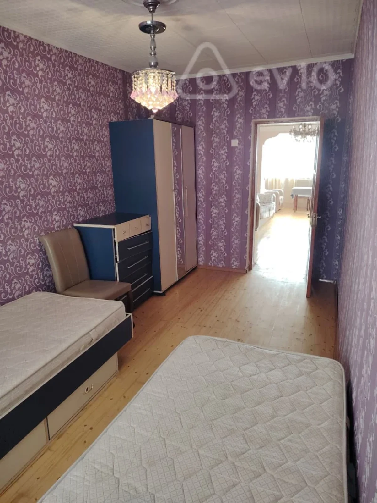 Kirayə verilir 3 otaqlı köhnə tikili 90 m²