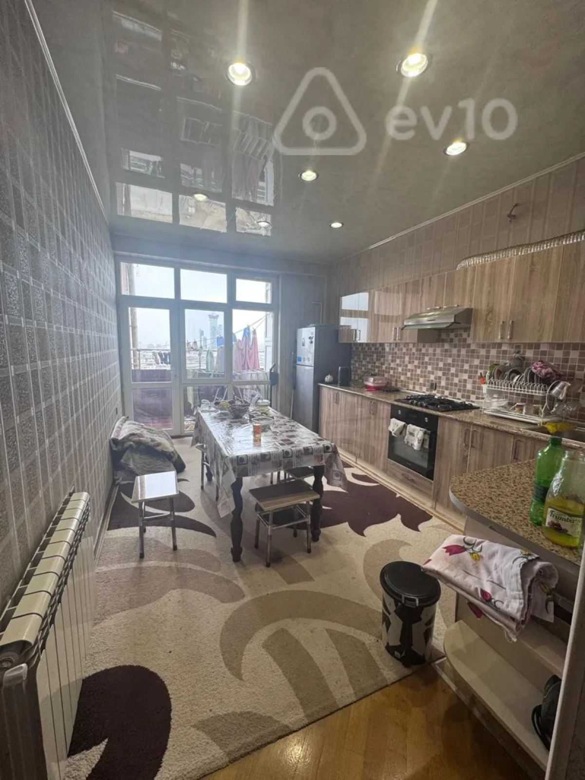 Kirayə verilir 3 otaqlı yeni tikili 120 m²