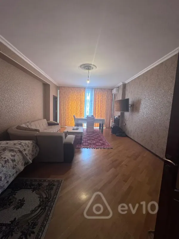 Kirayə verilir 3 otaqlı yeni tikili 120 m²