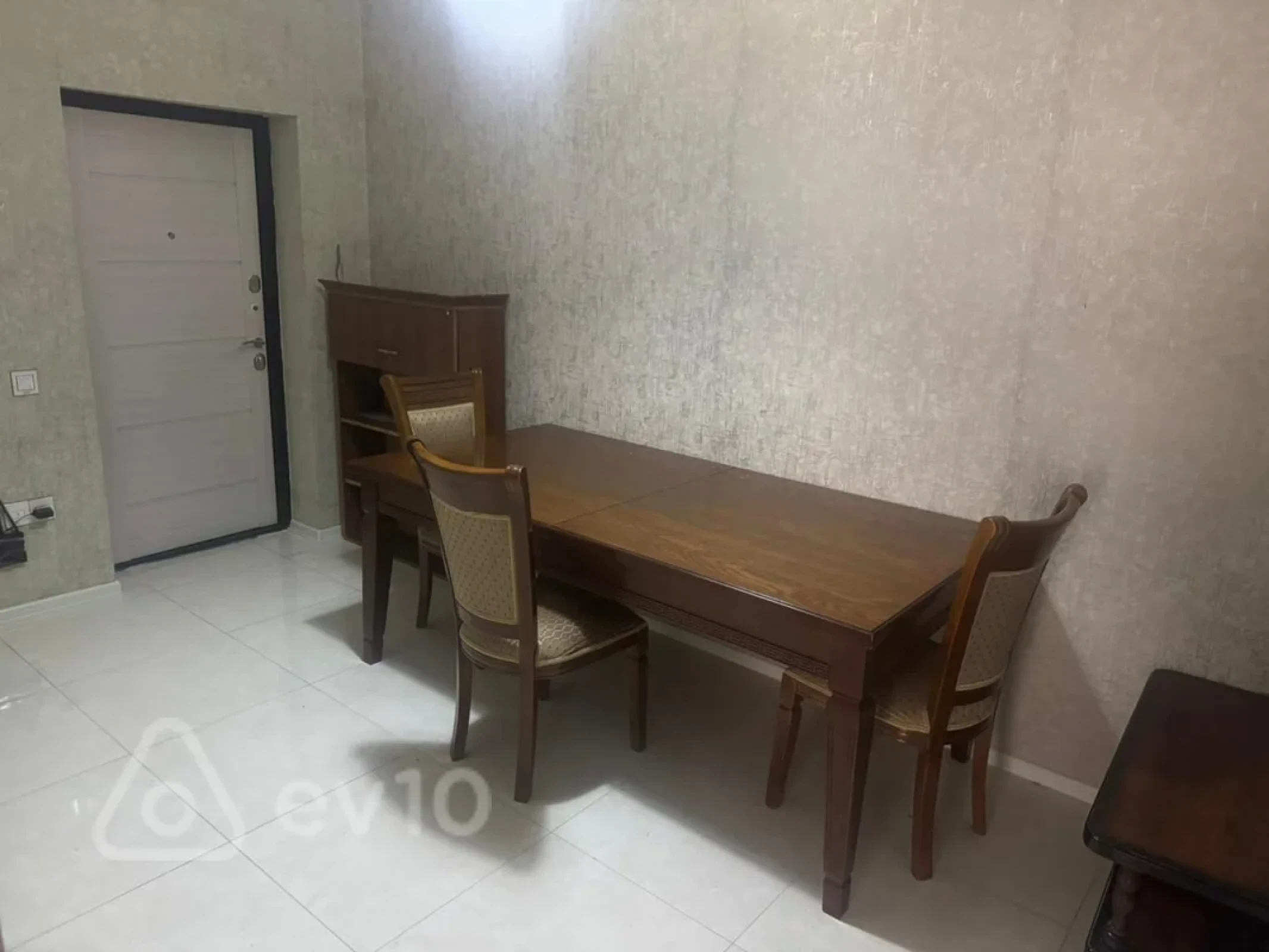 Kirayə verilir 2 otaqlı yeni tikili 45 m²