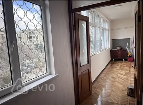 Kirayə verilir 3 otaqlı köhnə tikili 100 m²