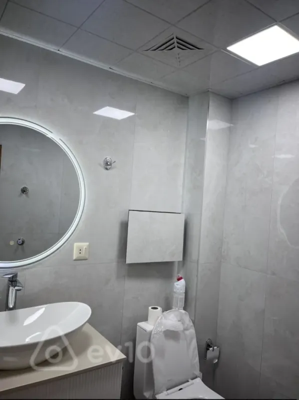 Kirayə verilir 3 otaqlı köhnə tikili 100 m²