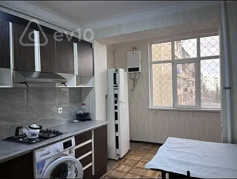 Kirayə verilir 3 otaqlı köhnə tikili 100 m² — Bakı, Nizami 3 otaq 100.00 m²
