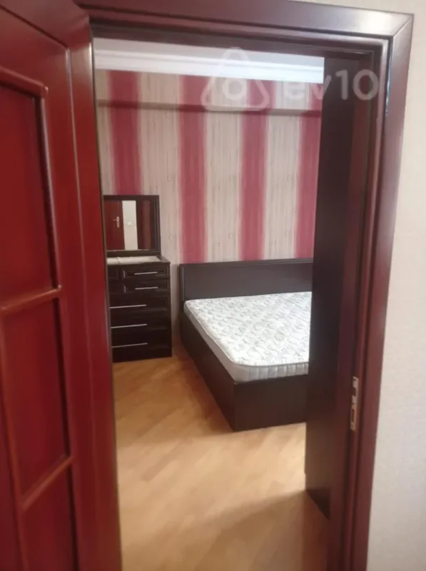 Kirayə verilir 1 otaqlı yeni tikili 75 m²