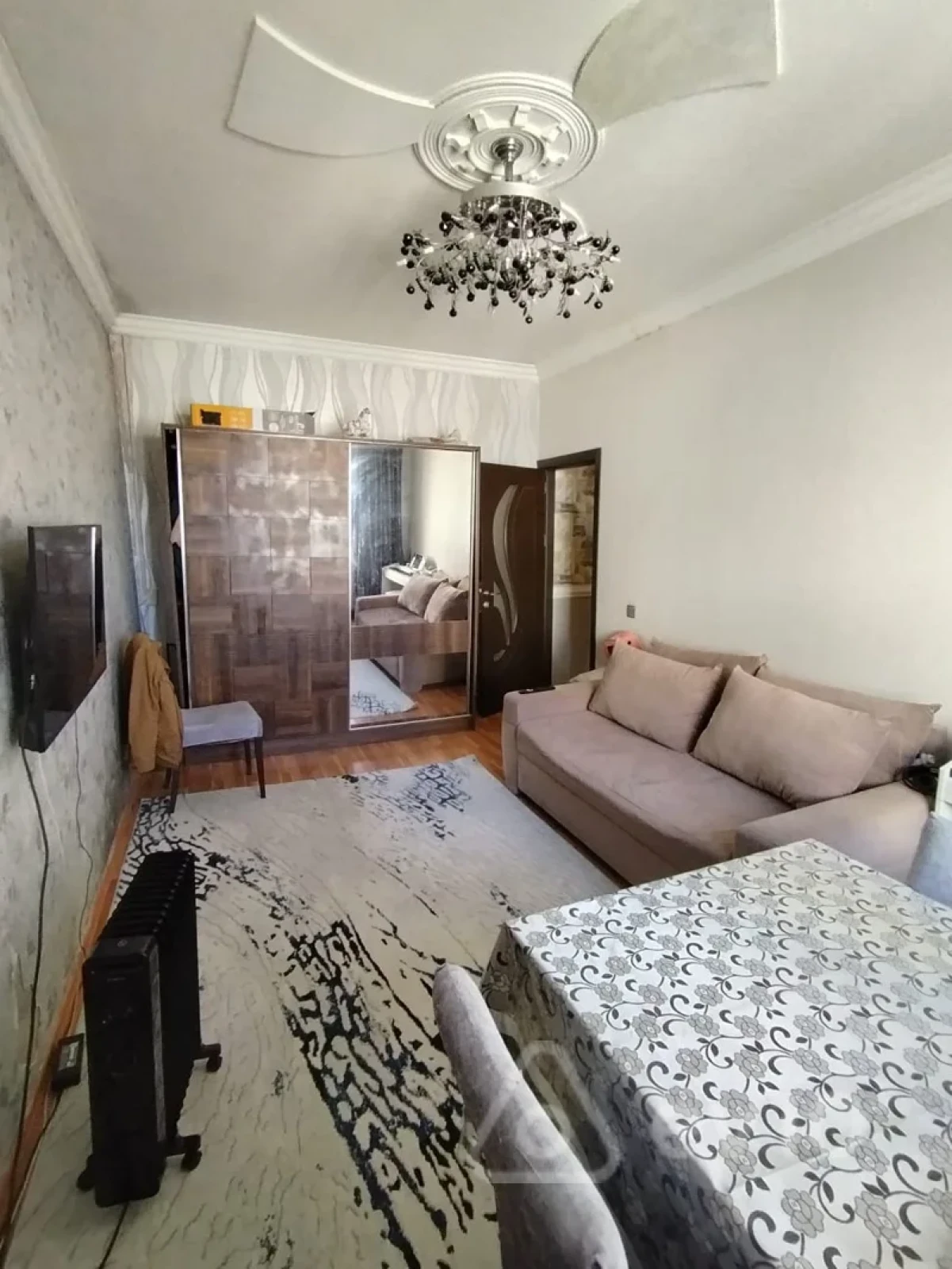 Satılır 2 otaqlı köhnə tikili 40 m²