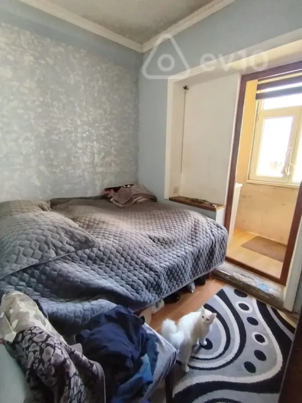 Satılır 2 otaqlı köhnə tikili 40 m²