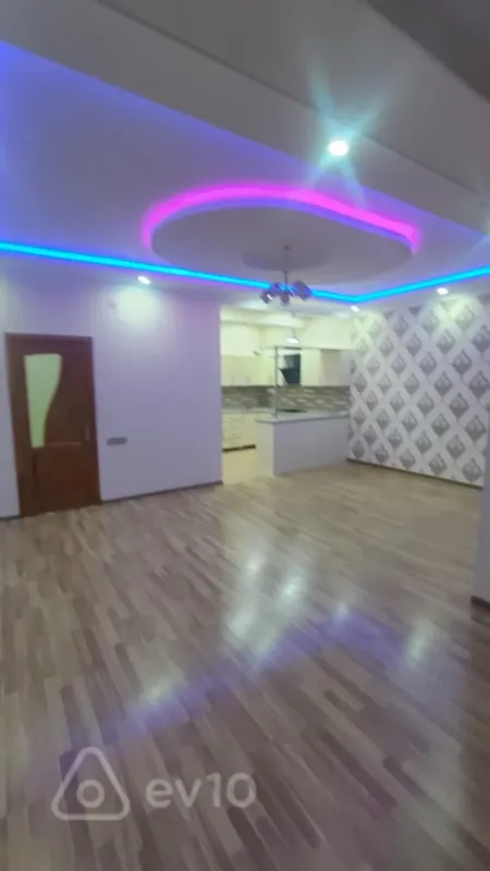 Kirayə verilir 2 otaqlı yeni tikili 120 m²
