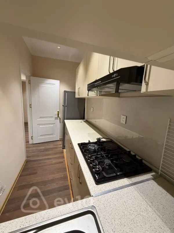 Kirayə verilir 2 otaqlı yeni tikili 60 m²