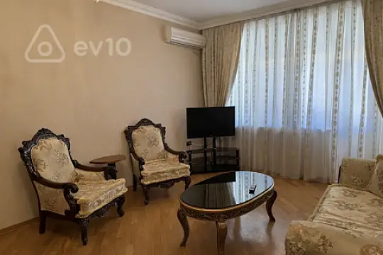 Kirayə verilir 2 otaqlı yeni tikili 110 m²