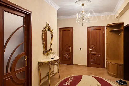 Kirayə verilir 2 otaqlı yeni tikili 110 m²