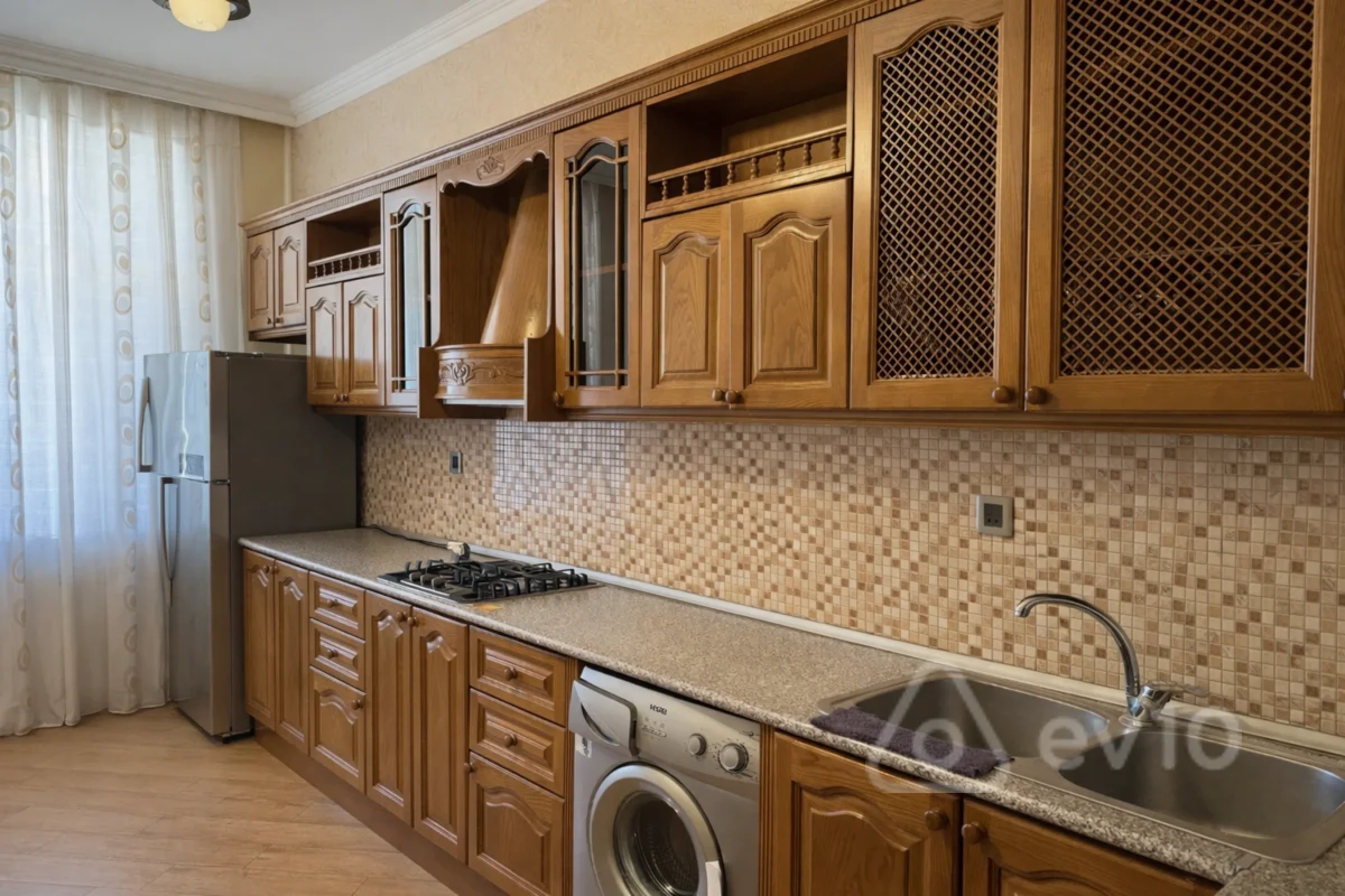 Kirayə verilir 2 otaqlı yeni tikili 110 m²