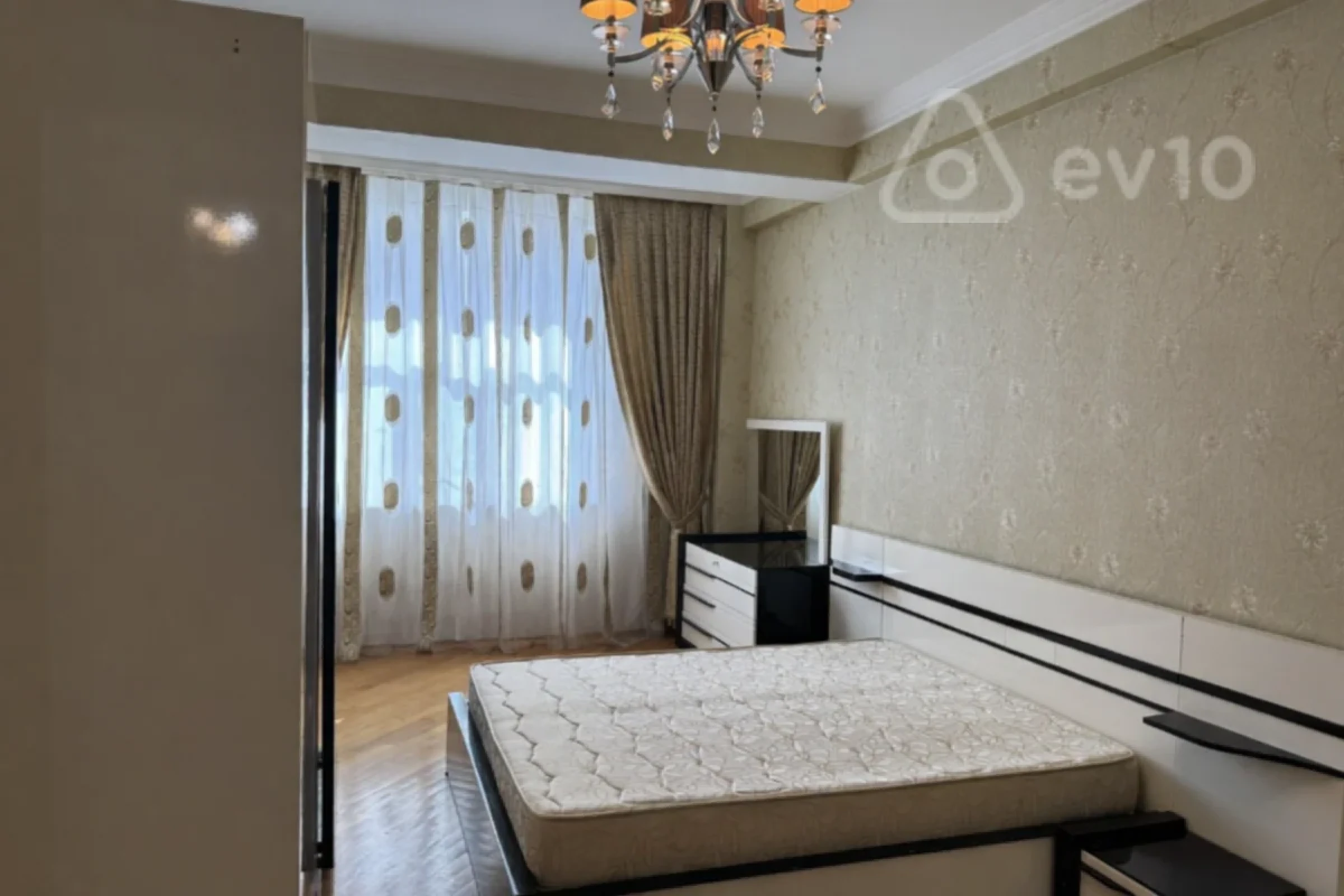 Kirayə verilir 2 otaqlı yeni tikili 110 m²
