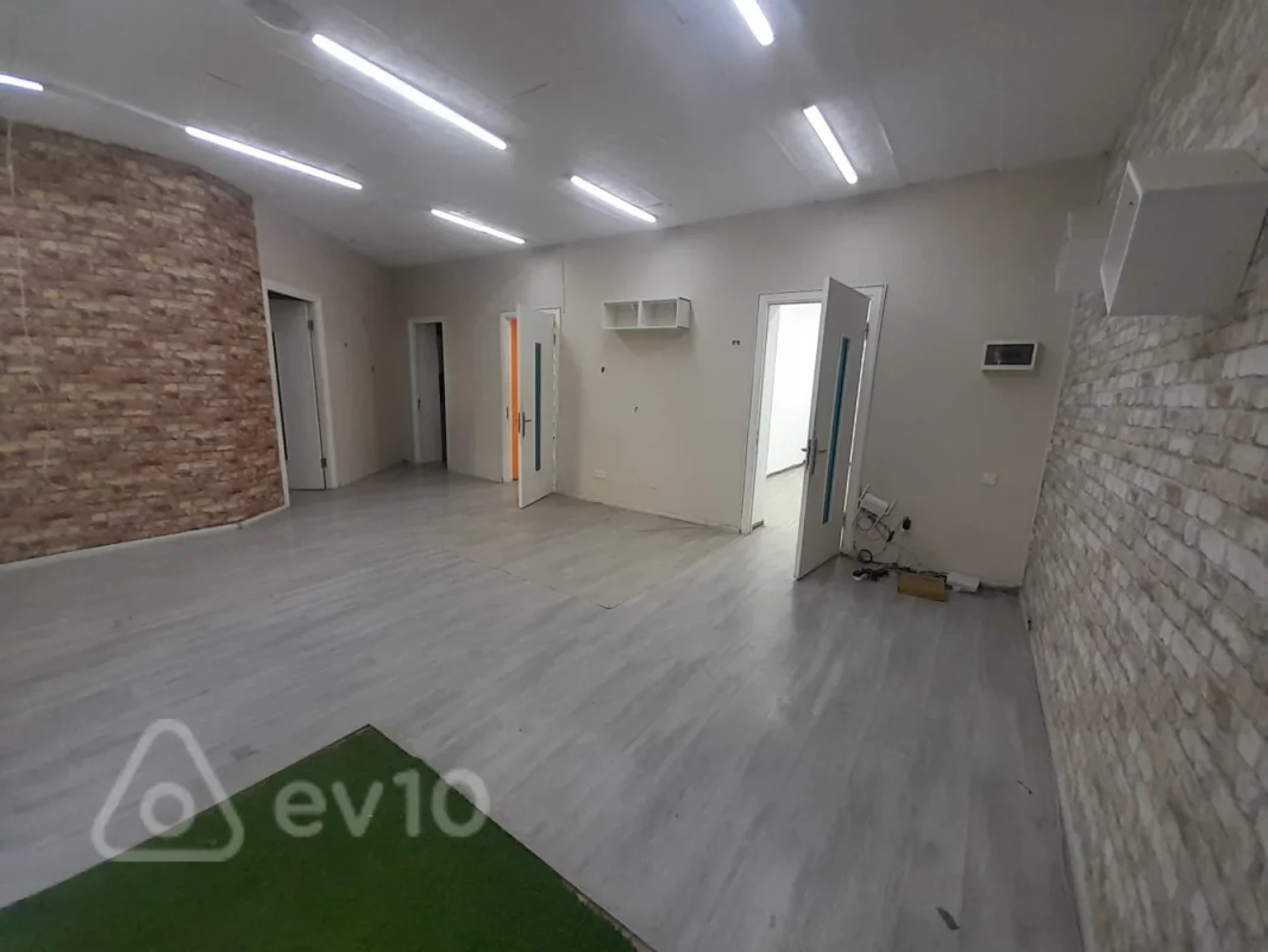 Kirayə verilir mənzil 100 m²
