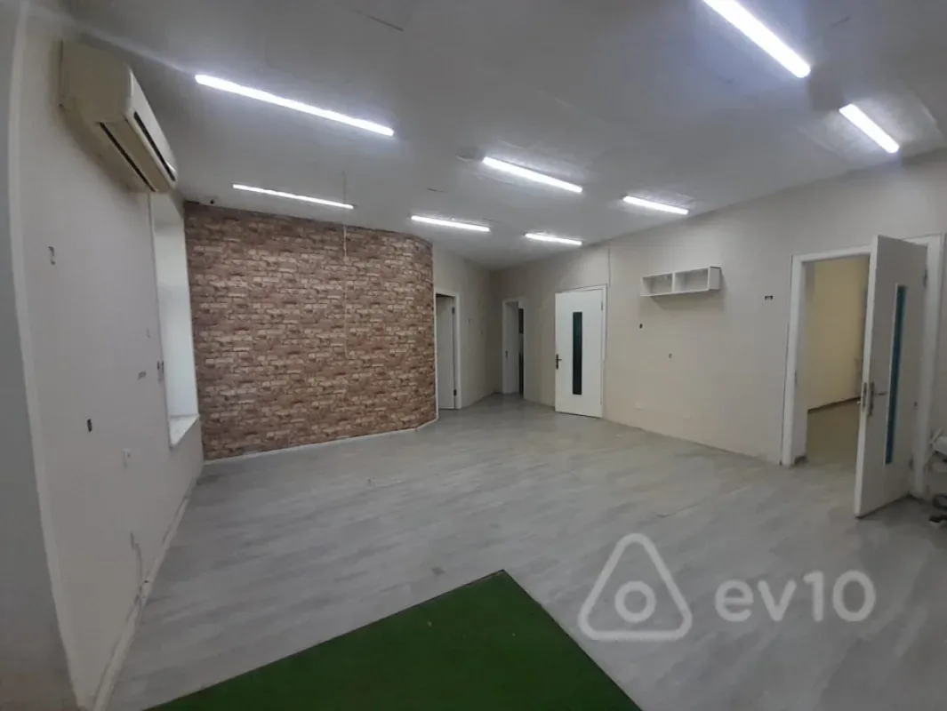 Kirayə verilir mənzil 100 m²