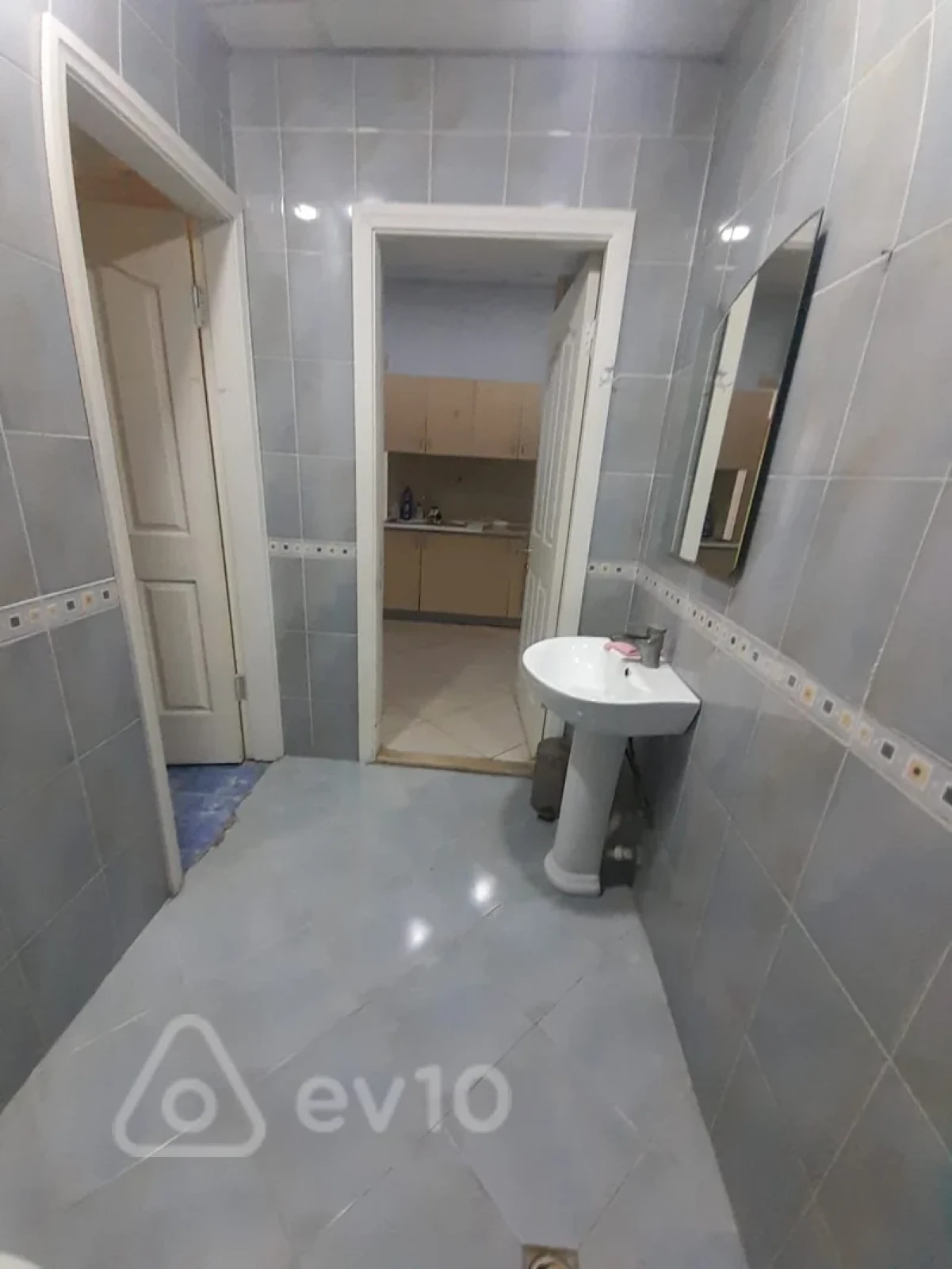 Kirayə verilir mənzil 100 m²