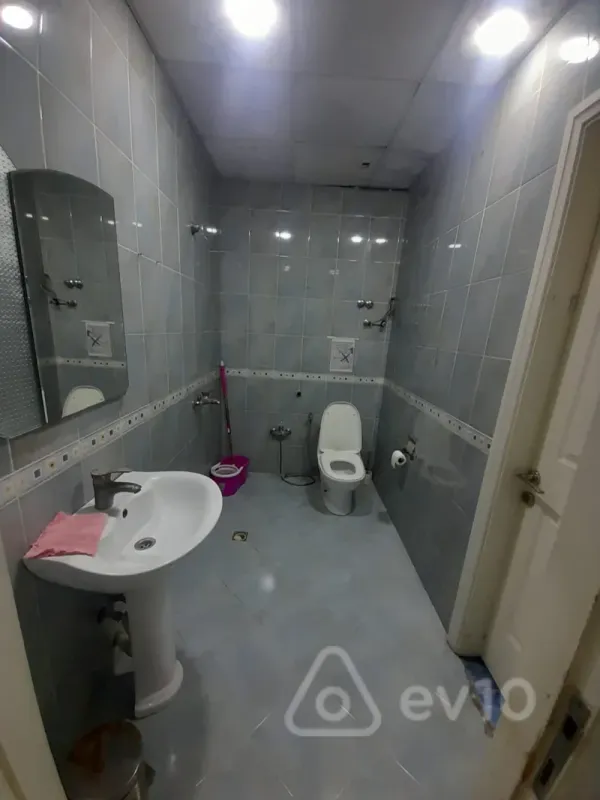 Kirayə verilir mənzil 100 m²