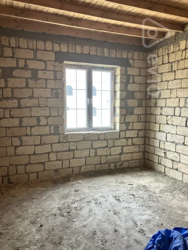 Satılır 4 otaqlı həyət evi 140 m²