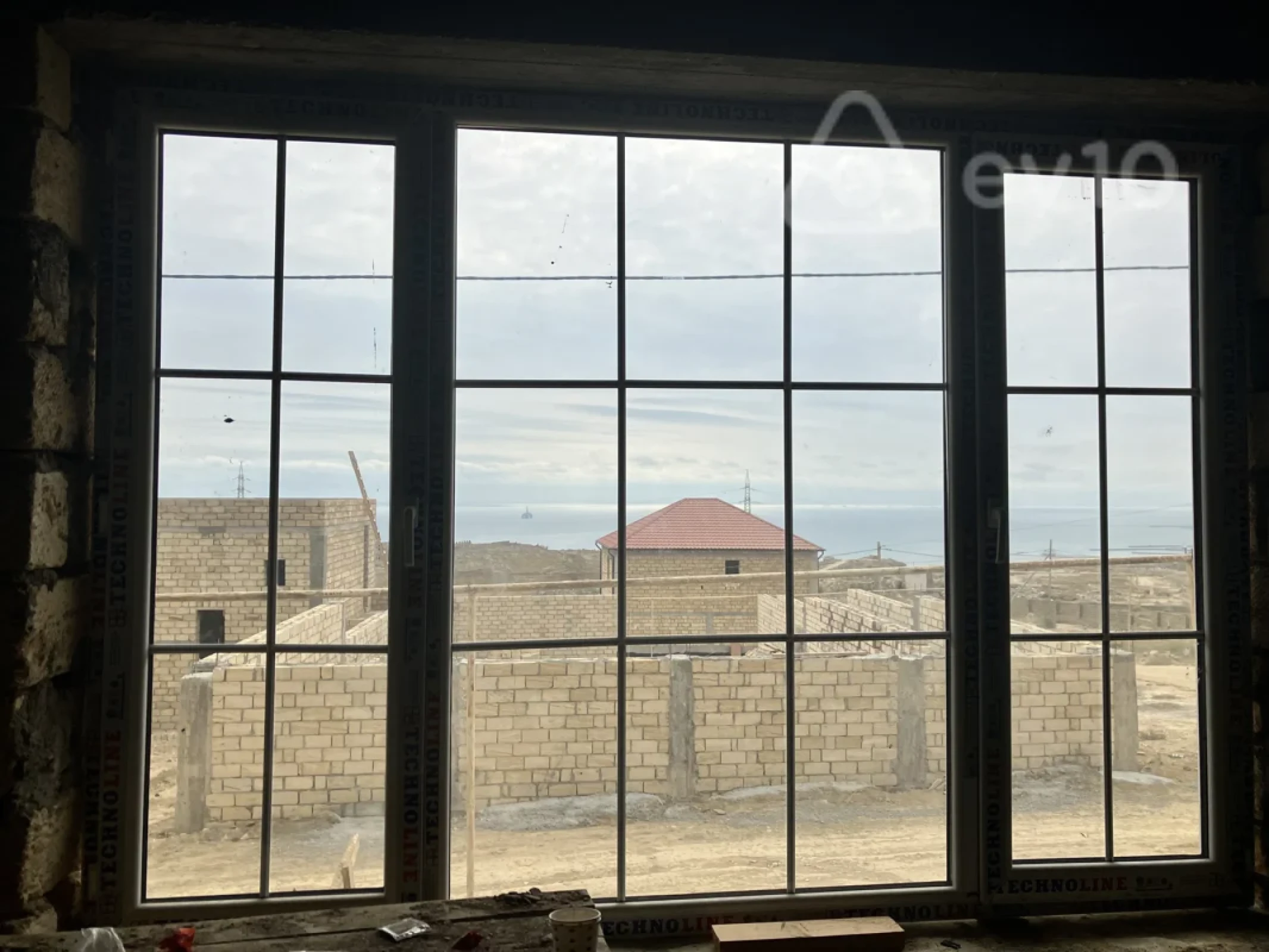 Satılır 4 otaqlı həyət evi 140 m²