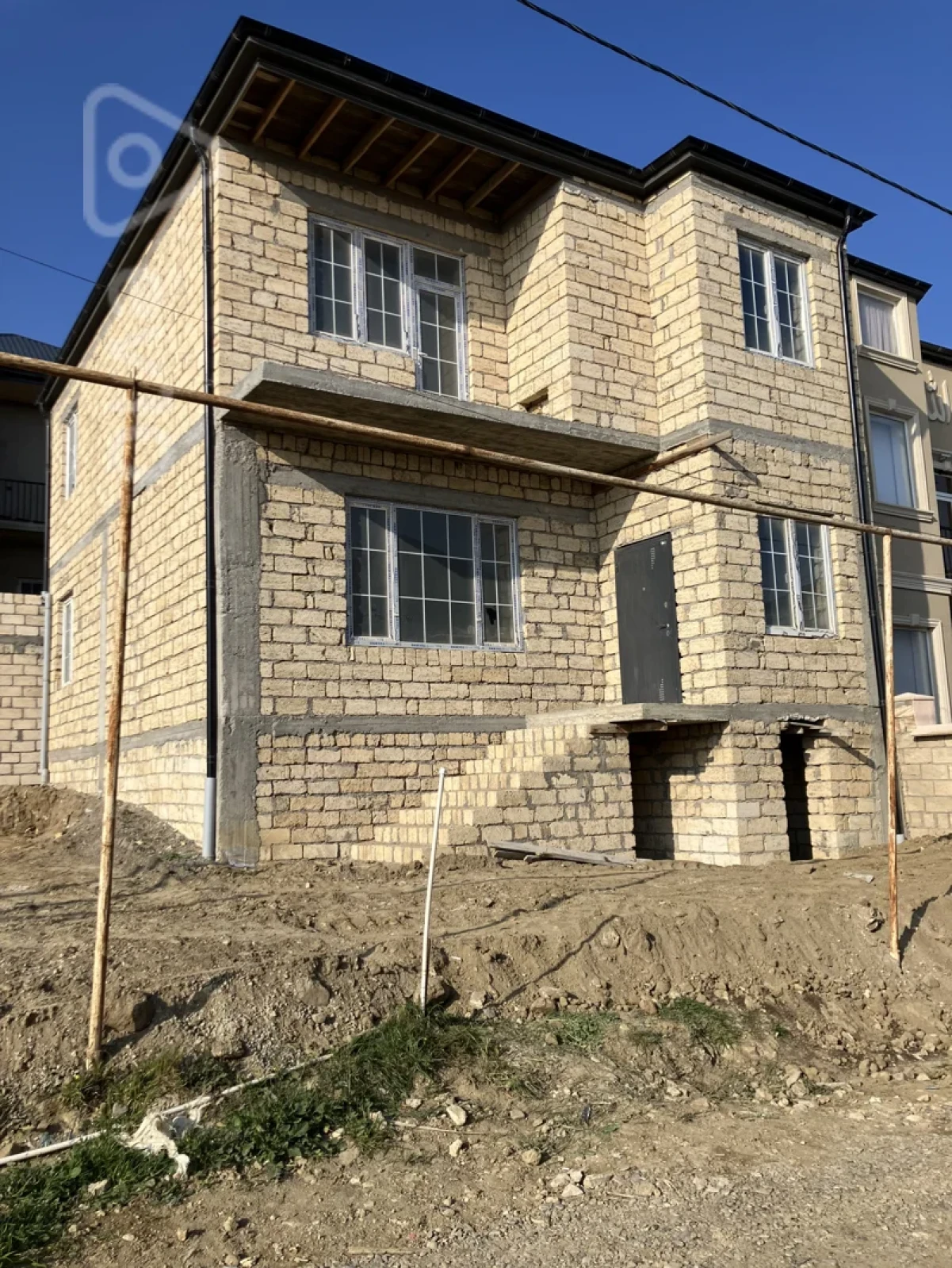 Satılır 4 otaqlı həyət evi 140 m²