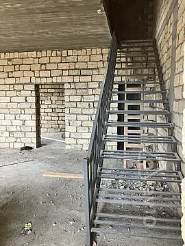 Satılır 4 otaqlı həyət evi 140 m²