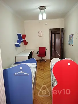 Kirayə verilir 3 otaqlı köhnə tikili 90 m² — Bakı, Nərimanov 3 otaq 90.00 m²