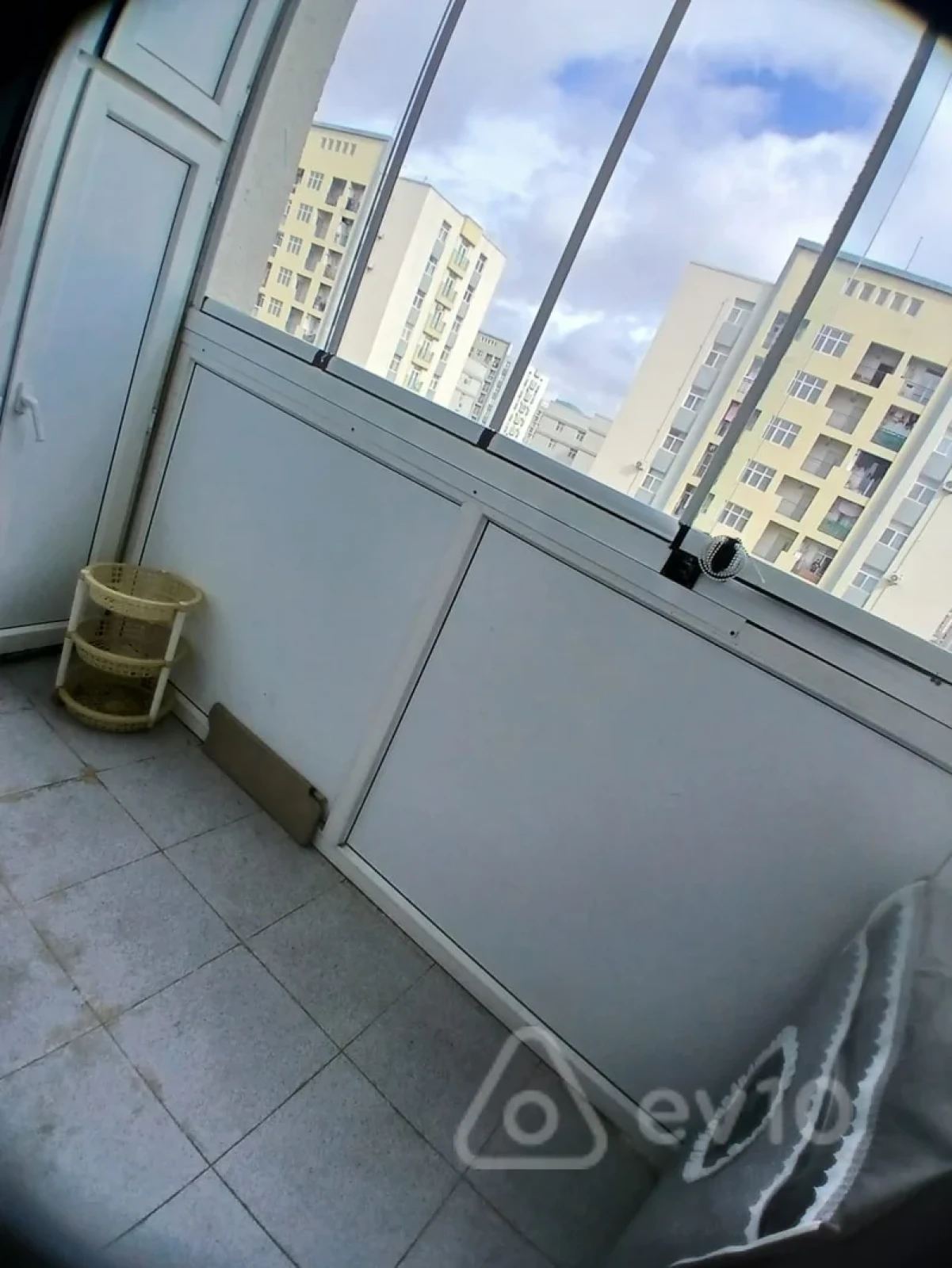 Kirayə verilir 2 otaqlı yeni tikili 63 m²