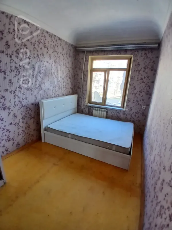 Kirayə verilir 3 otaqlı köhnə tikili 80 m²