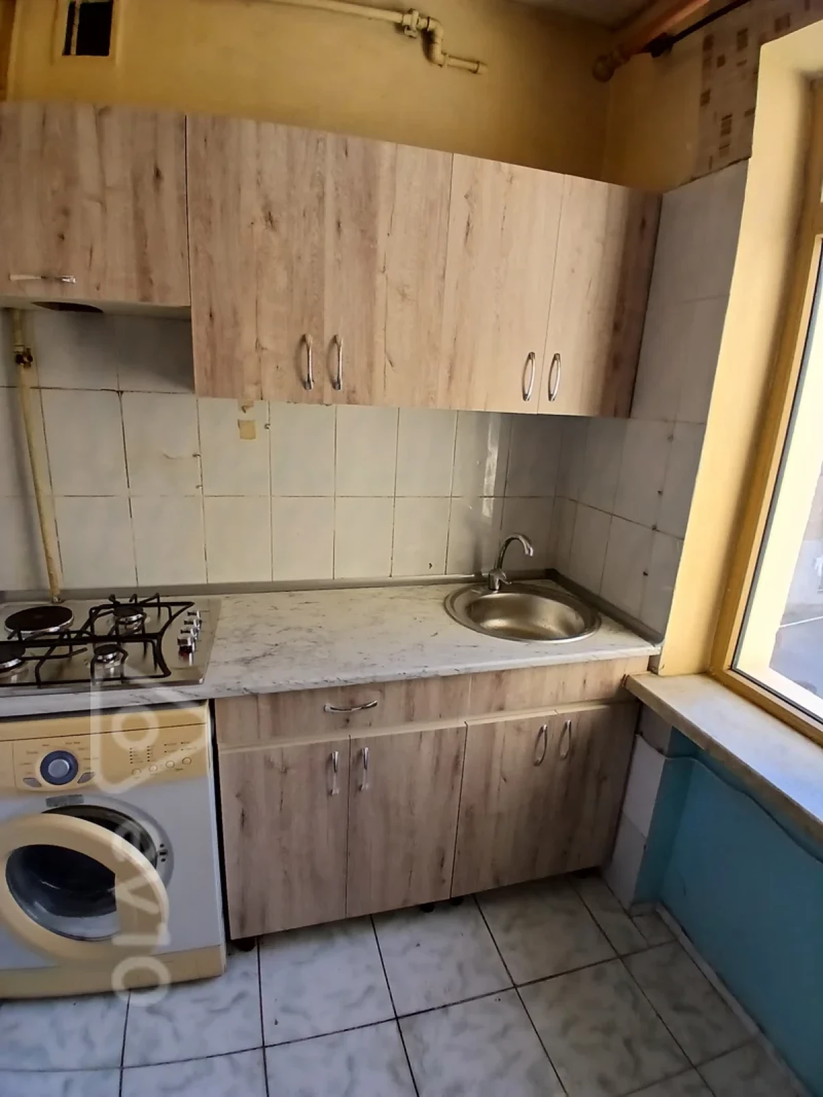 Kirayə verilir 3 otaqlı köhnə tikili 80 m²