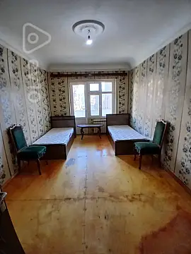 Kirayə verilir 3 otaqlı köhnə tikili 80 m²