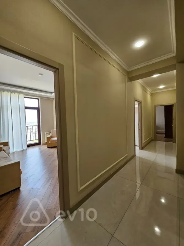Kirayə verilir 2 otaqlı yeni tikili 85 m²