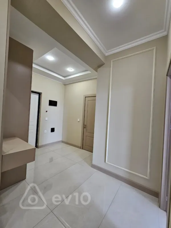 Kirayə verilir 2 otaqlı yeni tikili 85 m²