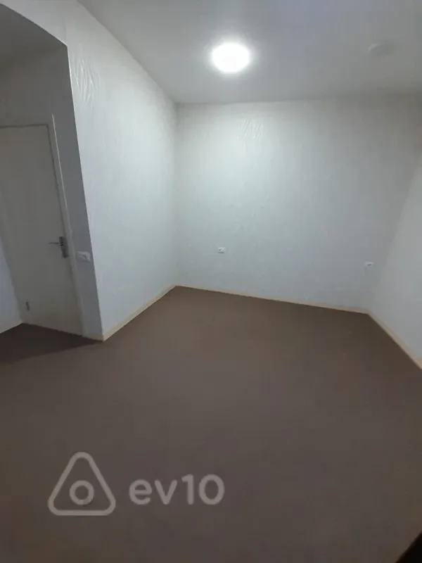 Kirayə verilir mənzil 17 m²