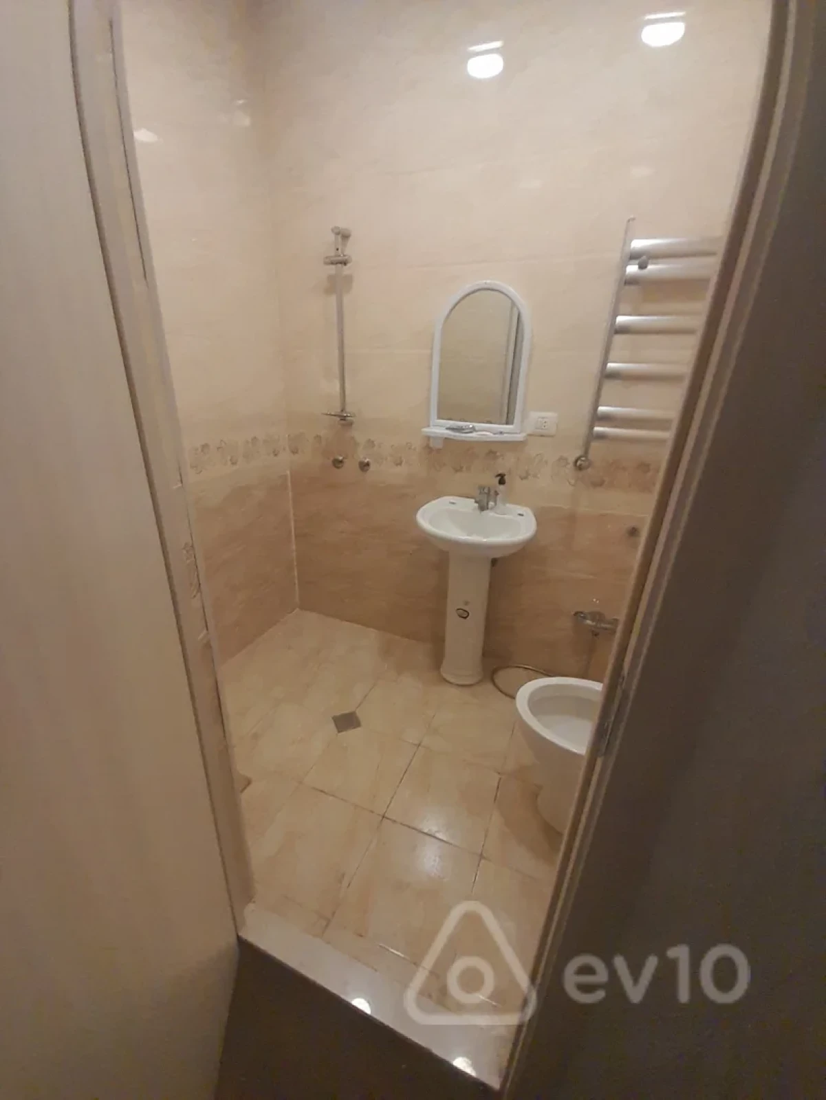 Kirayə verilir mənzil 17 m²