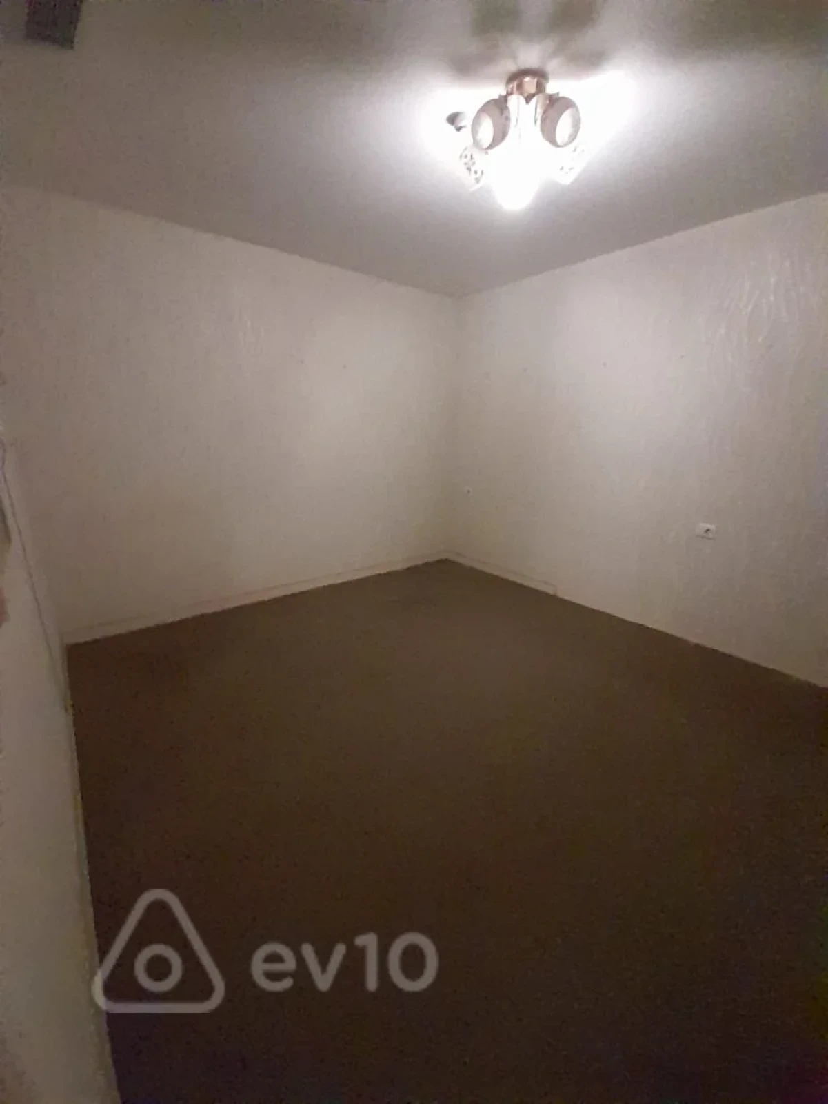 Kirayə verilir mənzil 17 m²