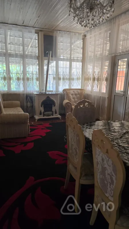 Kirayə verilir 4 otaqlı həyət evi 510 m²