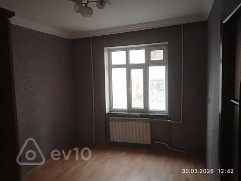 Kirayə verilir 2 otaqlı köhnə tikili 50 m²