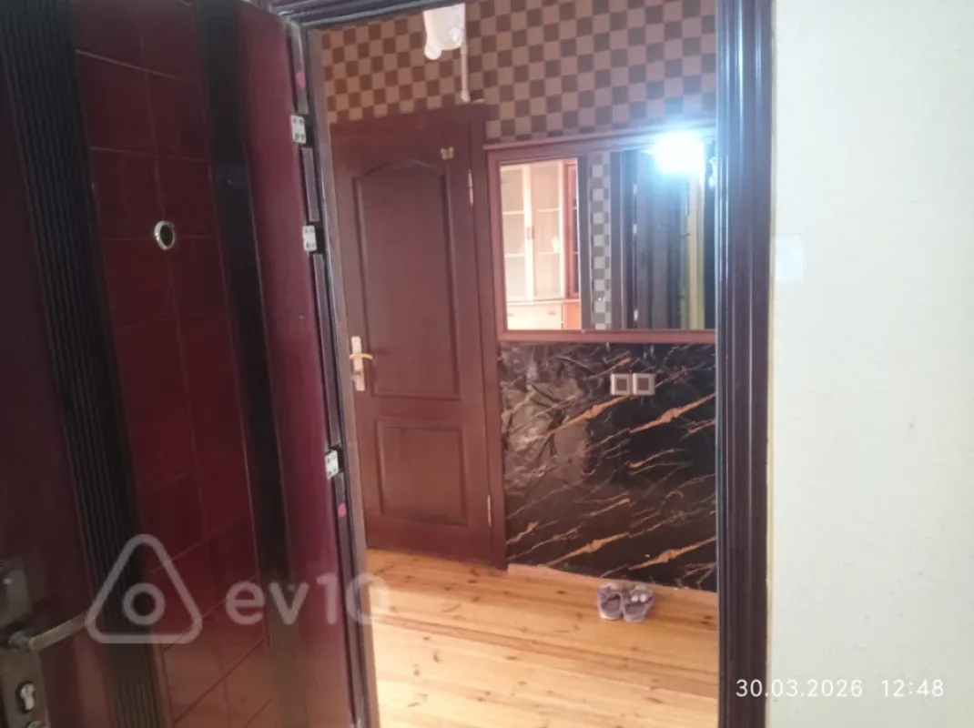 Kirayə verilir 2 otaqlı köhnə tikili 50 m²