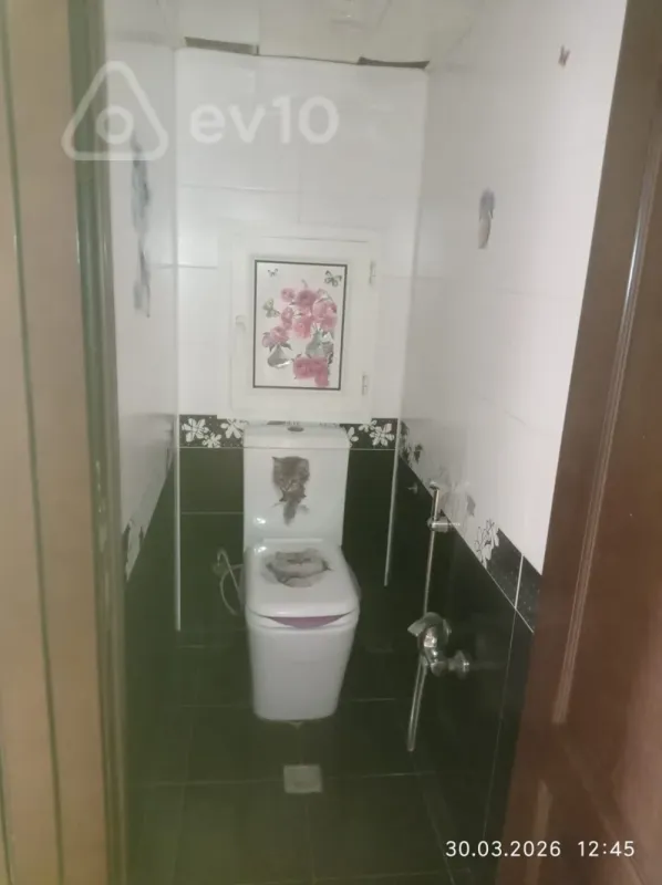 Kirayə verilir 2 otaqlı köhnə tikili 50 m²