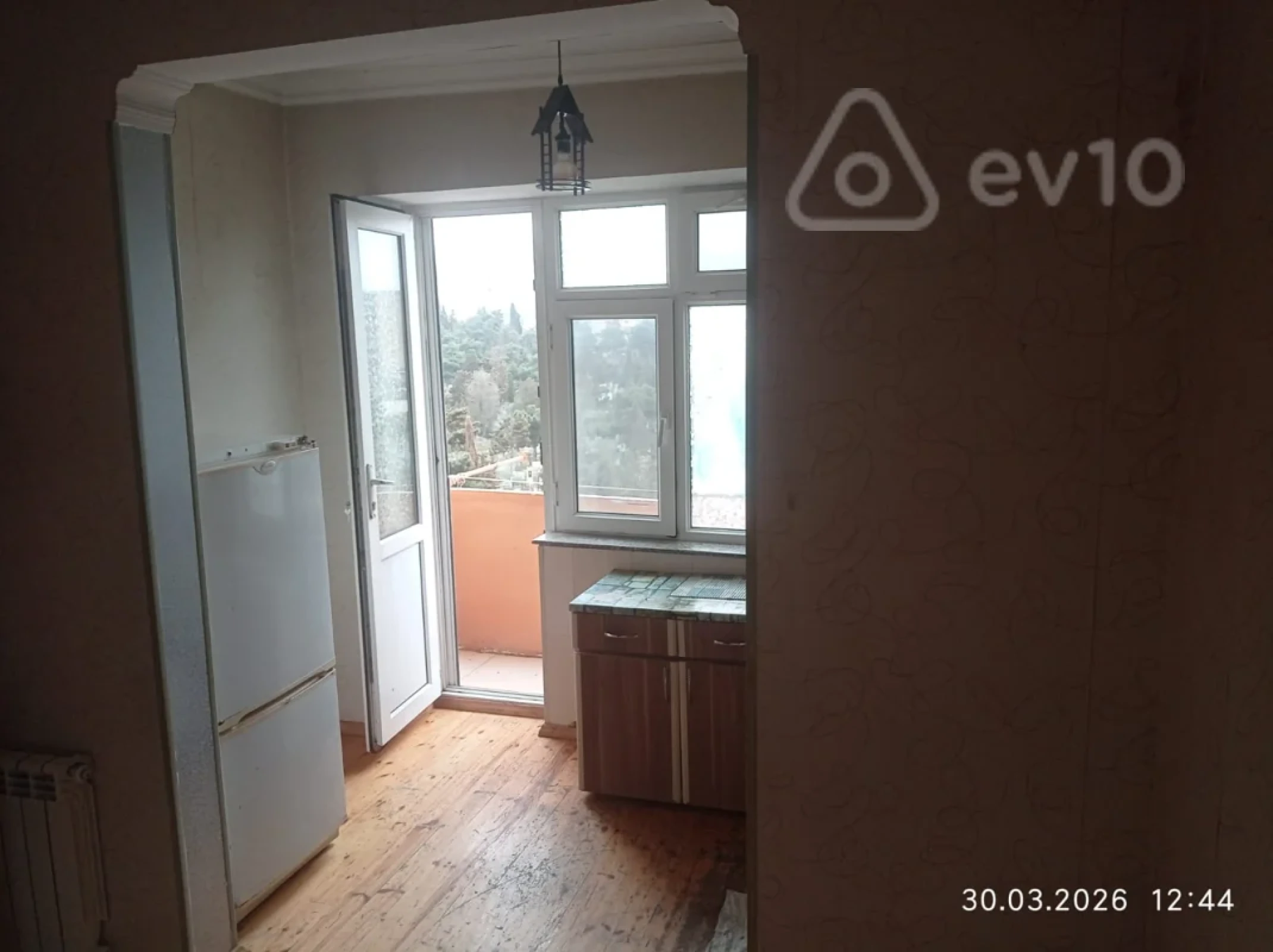 Kirayə verilir 2 otaqlı köhnə tikili 50 m²