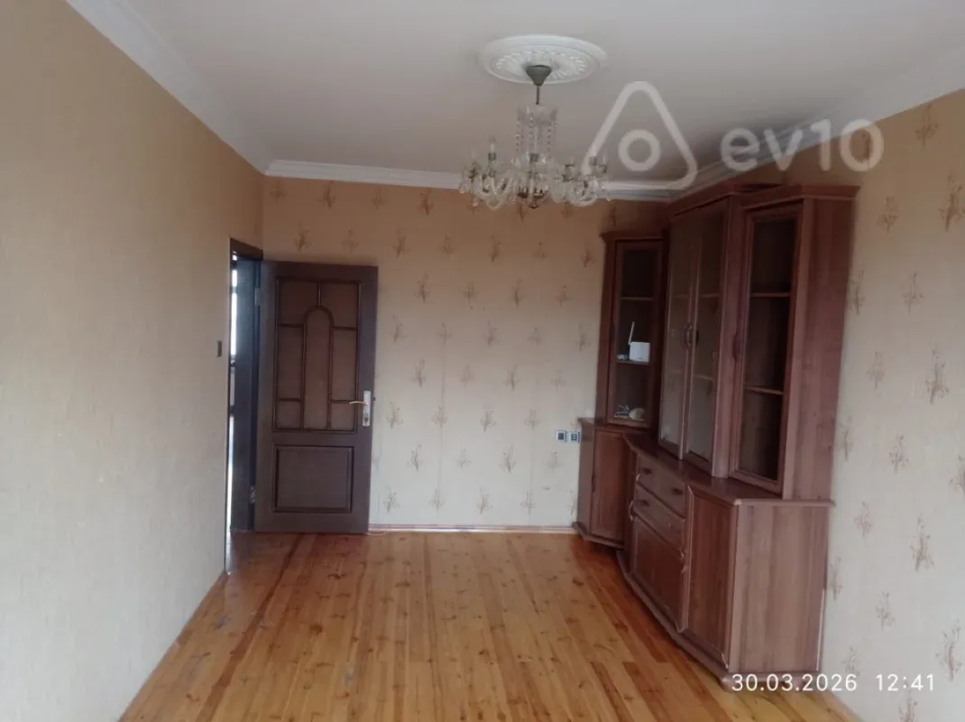Kirayə verilir 2 otaqlı köhnə tikili 50 m²