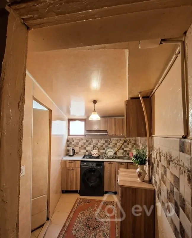 Kirayə verilir 4 otaqlı köhnə tikili 89.7 m²