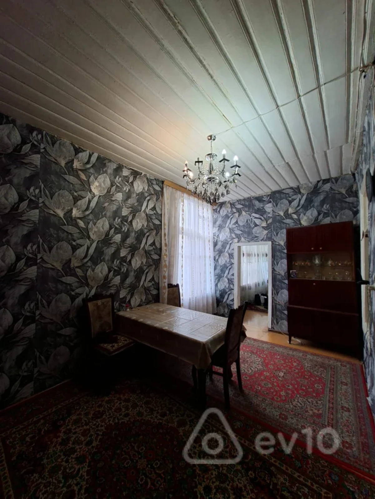 Kirayə verilir 4 otaqlı köhnə tikili 89.7 m²