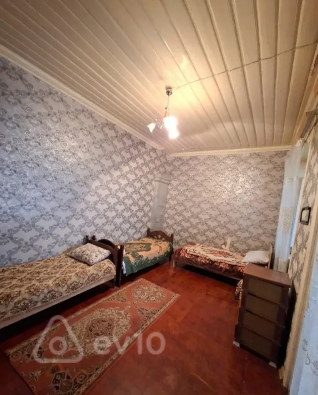 Kirayə verilir 4 otaqlı köhnə tikili 89.7 m²