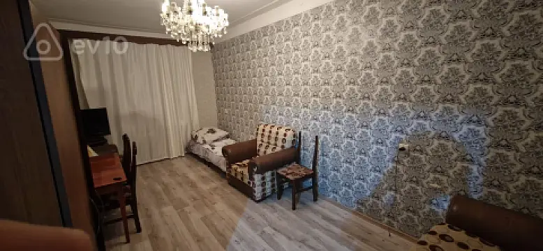 Kirayə verilir 2 otaqlı köhnə tikili 70 m²
