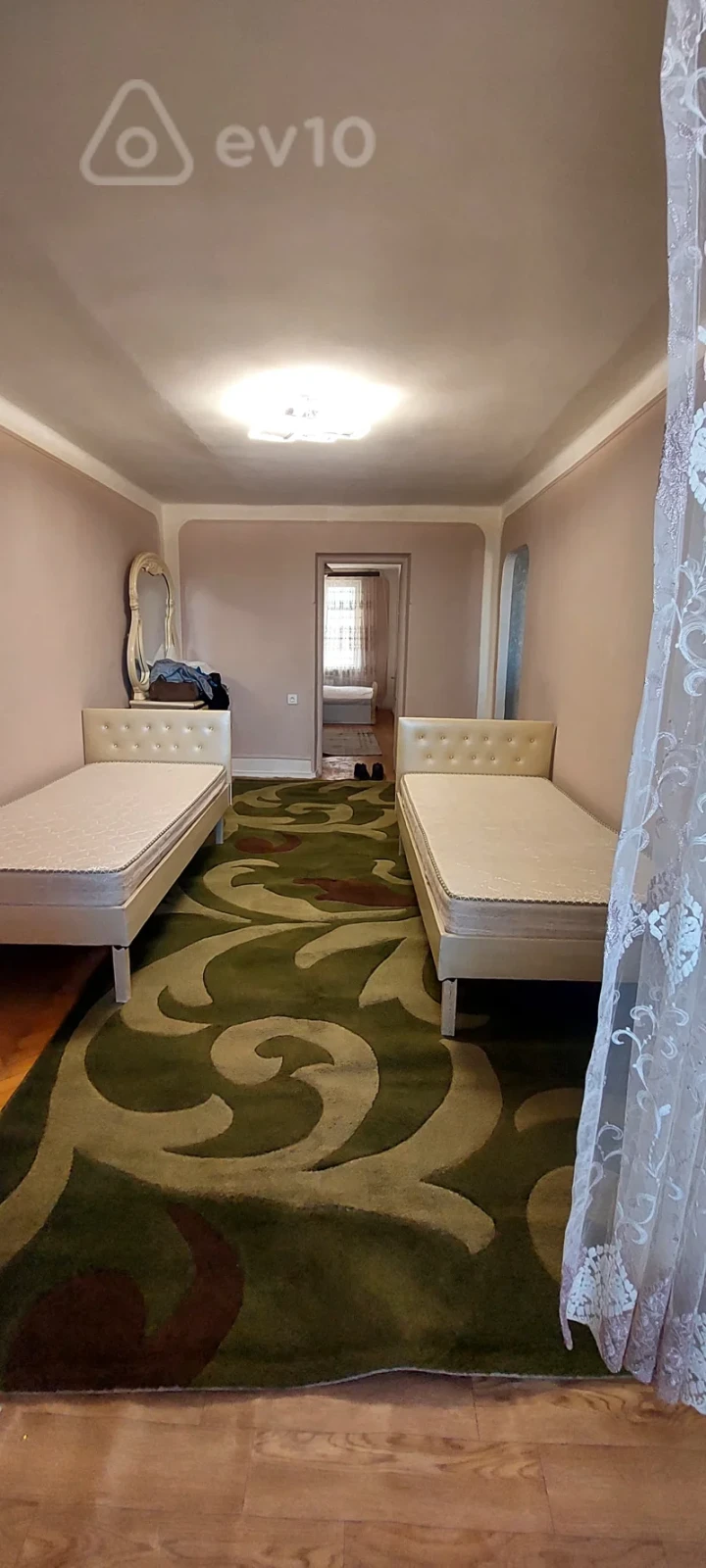 Kirayə verilir 2 otaqlı köhnə tikili 60 m²